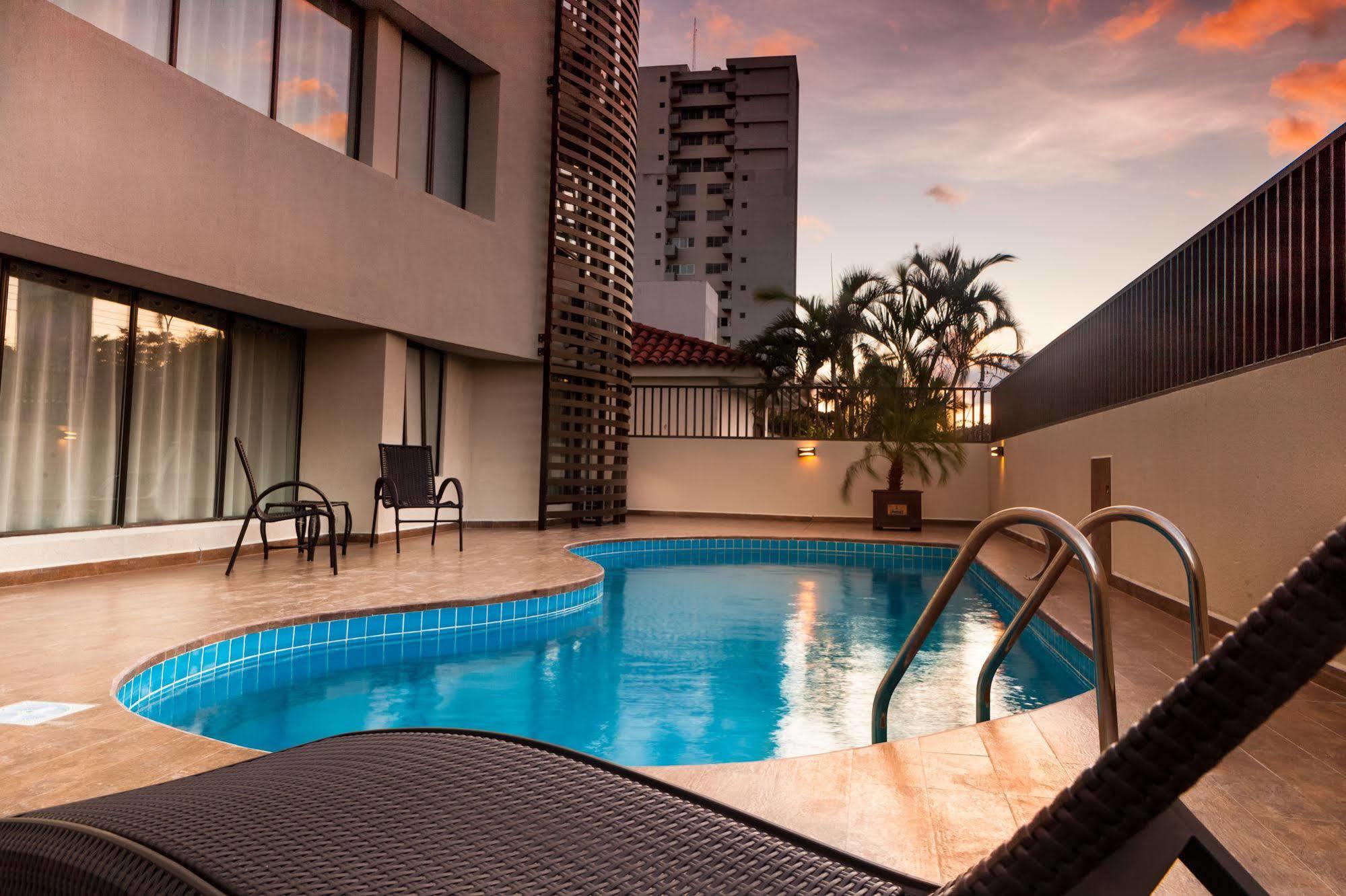 Mai Suites Apart Hotel Santa Cruz de La Sierra Exterior foto